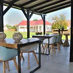 Tisza Topic Guest house